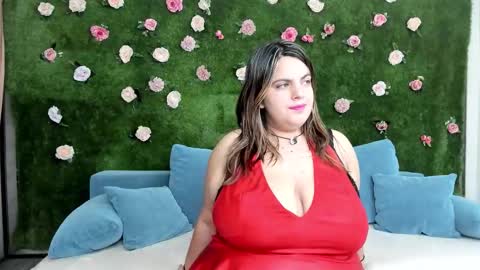 megatitts_ online show from October 2025 07:33:01 PM