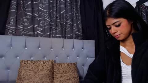 meggan online show from November 2025 05:17:01 AM