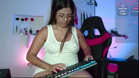Snapshot of meggan_greey chatting on January 2025 12:25:02 AM Your best slave  online show from January 2025 12:25:02 AM