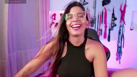 Snapshot of meggan_greey chatting on September 2025 10:02:01 PM Your best slave  online show from September 2025 10:02:01 PM