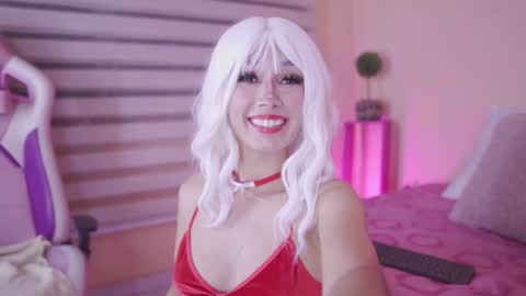 Snapshot of meggie_1j chatting on December 2025 01:44:01 AM Meggie 1J online show from December 2025 01:44:01 AM