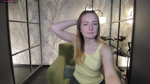 Meggy online show from September 2025 06:29:01 AM