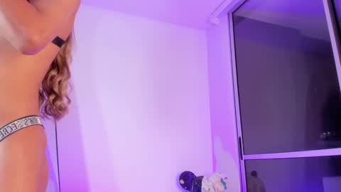 meghanallen_ online show from September 2025 11:53:02 PM