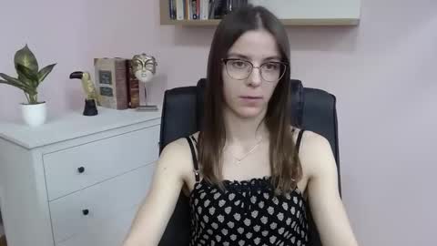 Snapshot of megi_erotic chatting on March 2025 06:01:02 PM Megi online show from March 2025 06:01:02 PM