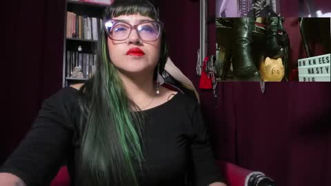 Snapshot of megoddessara chatting on May 2026 03:46:01 AM Goddess Sara online show from May 2026 03:46:01 AM