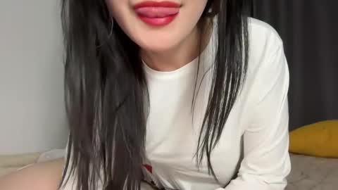 Snapshot of mei_fei_wan chatting on May 2026 09:30:02 PM Mei online show from May 2026 09:30:02 PM