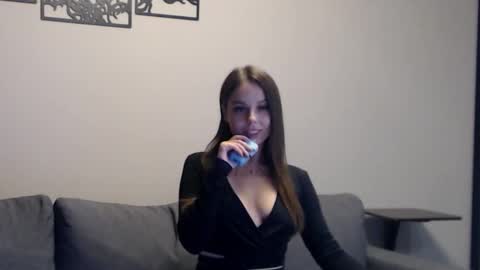 meladams online show from September 2025 08:33:02 PM