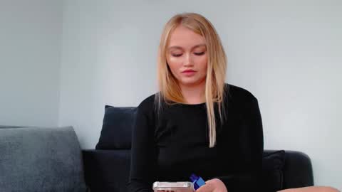 Melania online show from October 2025 12:38:02 PM