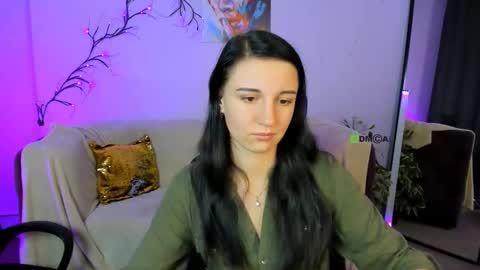 Snapshot of melani_bumm chatting on September 2025 12:07:02 PM melani_bumm online show from September 2025 12:07:02 PM