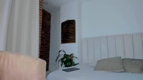 melanie_diaz online show from December 2025 06:12:02 PM