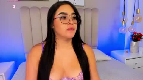 Snapshot of melanie_hillz chatting on July 2026 12:45:01 AM Melanie online show from July 2026 12:45:01 AM
