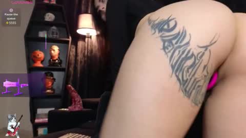 Mel online show from September 2025 03:00:01 AM