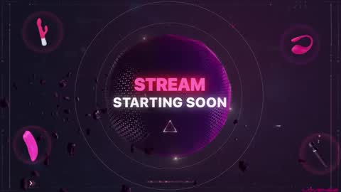 Snapshot of melanie_owo chatting on December 2024 01:18:01 PM Melanie online show from December 2024 01:18:01 PM