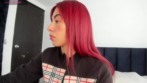 Melanie roux  online show from April 2026 02:15:02 PM