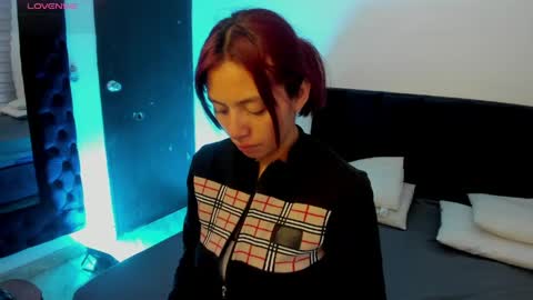 Snapshot of melanie_roux_ chatting on May 2026 12:34:02 PM Melanie roux online show from May 2026 12:34:02 PM