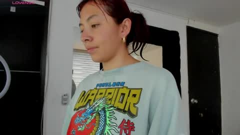 Snapshot of melanie_roux_ chatting on May 2026 12:10:01 PM Melanie roux online show from May 2026 12:10:01 PM