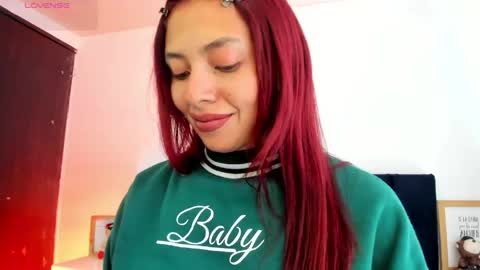 Snapshot of melanie_roux_ chatting on May 2026 01:30:01 PM Melanie roux online show from May 2026 01:30:01 PM