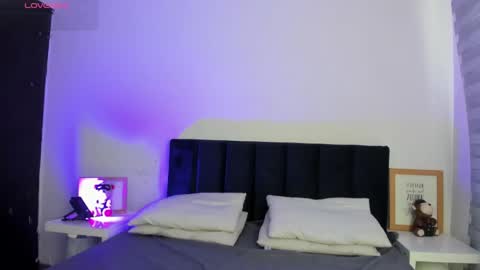 Snapshot of melanie_roux_ chatting on May 2026 12:22:02 PM Melanie roux online show from May 2026 12:22:02 PM