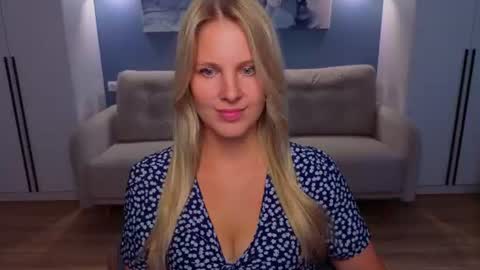 Melanie Bennett online show from July 2026 09:23:01 AM