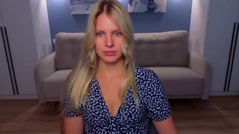 Melanie Bennett online show from July 2026 10:32:02 AM