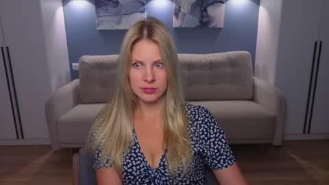 Melanie Bennett online show from July 2026 12:03:02 PM