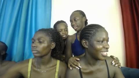 Snapshot of melanin_bae chatting on December 2025 06:43:01 AM Baby online show from December 2025 06:43:01 AM