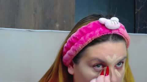 melanniebrown online show from December 2025 06:41:02 AM