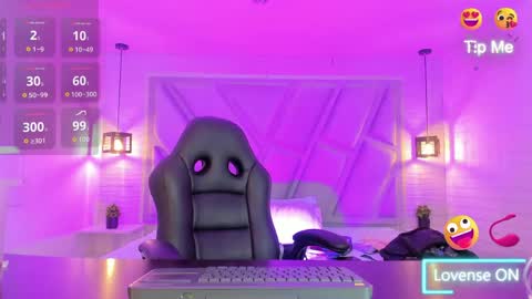 Snapshot of melany_heaven chatting on June 2026 09:42:01 PM melany_heaven online show from June 2026 09:42:01 PM