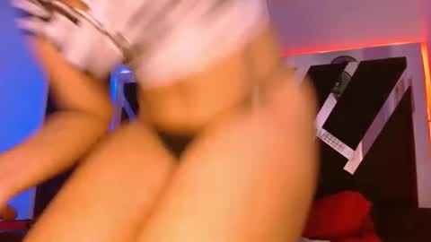 melany tylor online show from November 2025 05:54:01 AM