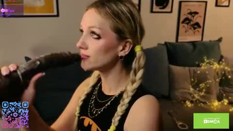 Snapshot of melenn_ chatting on July 2026 08:08:01 AM Melen online show from July 2026 08:08:01 AM