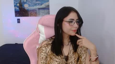 Snapshot of melhoneymoon chatting on September 2025 02:00:02 AM Mel online show from September 2025 02:00:02 AM