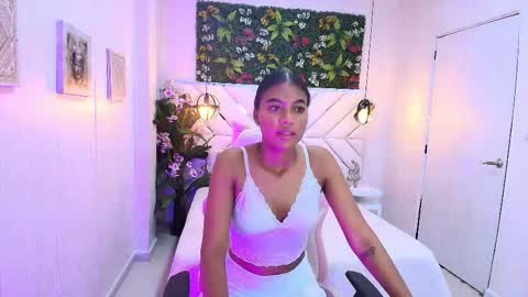 MELII EBONY online show from October 2025 12:05:02 PM