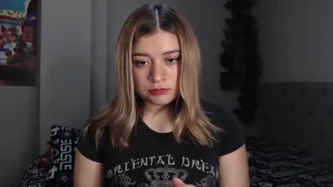 Snapshot of meliinna_xxx chatting on January 2026 12:57:01 AM meliinna_xxx online show from January 2026 12:57:01 AM