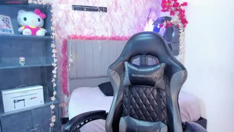 Snapshot of melissa___saenz chatting on May 2026 12:23:01 PM melissa___saenz online show from May 2026 12:23:01 PM