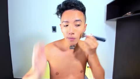 M E L I S S A  online show from November 2025 04:08:01 PM