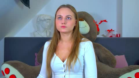 Snapshot of melissamelrey chatting on October 2025 10:37:01 AM MelissaBerry online show from October 2025 10:37:01 AM