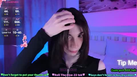 Melissa or abbreviated Mel or Lis online show from December 2025 07:28:01 AM