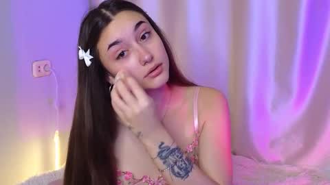 Mel online show from November 2025 03:19:02 AM