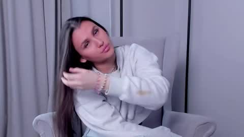 Lia online show from April 2026 11:21:01 AM