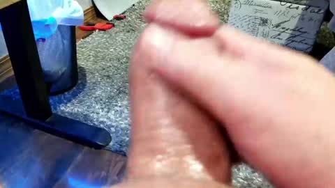 mellomike online show from May 2026 07:42:01 PM