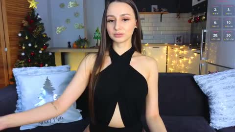 Caroline online show from December 2024 11:30:02 AM