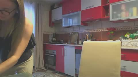 Melly online show from February 2025 09:55:02 AM