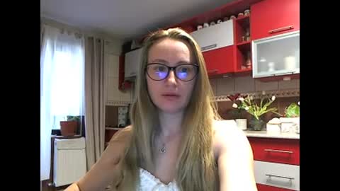 Melly online show from March 2025 08:02:01 AM