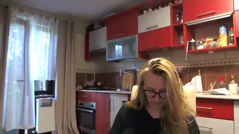 Melly online show from September 2025 06:15:02 AM