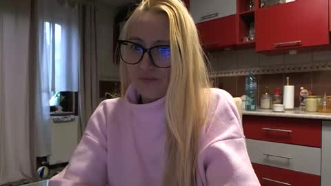 Melly online show from November 2025 07:31:02 AM