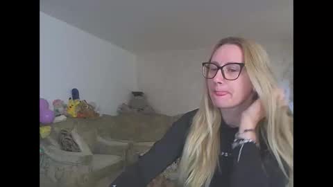 Melly online show from April 2026 06:32:01 AM