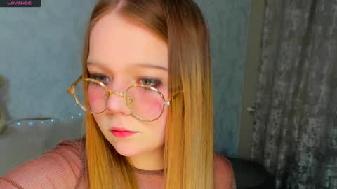 Snapshot of melmooon chatting on January 2025 04:20:01 PM MelMooon online show from January 2025 04:20:01 PM