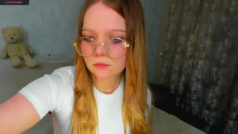 Snapshot of melmooon chatting on February 2025 05:05:02 PM MelMooon online show from February 2025 05:05:02 PM