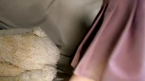 MelMooon online show from March 2026 07:52:02 PM