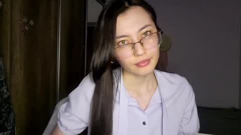 Nika online show from May 2026 03:42:01 PM